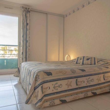 Apartment With Balcony And View On The Port Fréjus Exterior photo